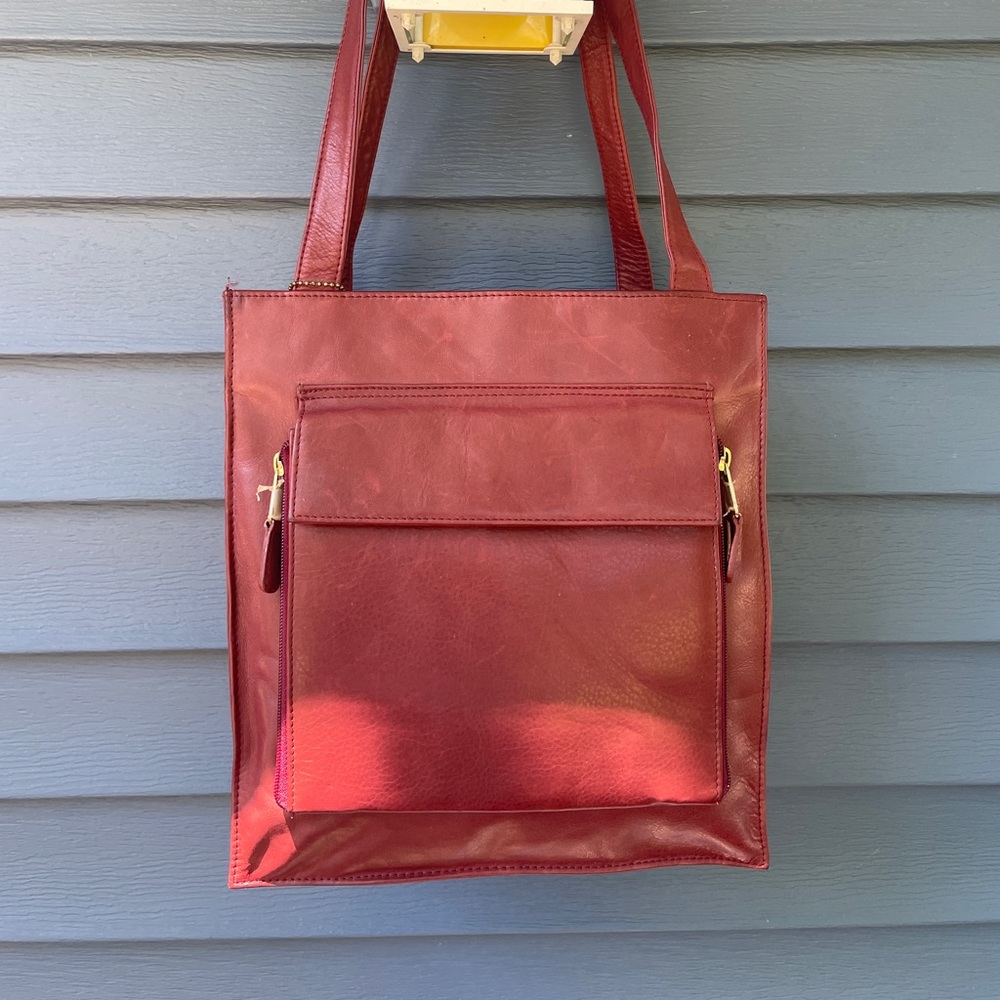 ♥️ UNIQUE ♥️ M. London Distressed Brown Leather Utility Tote NWOT 🫶🏻👜